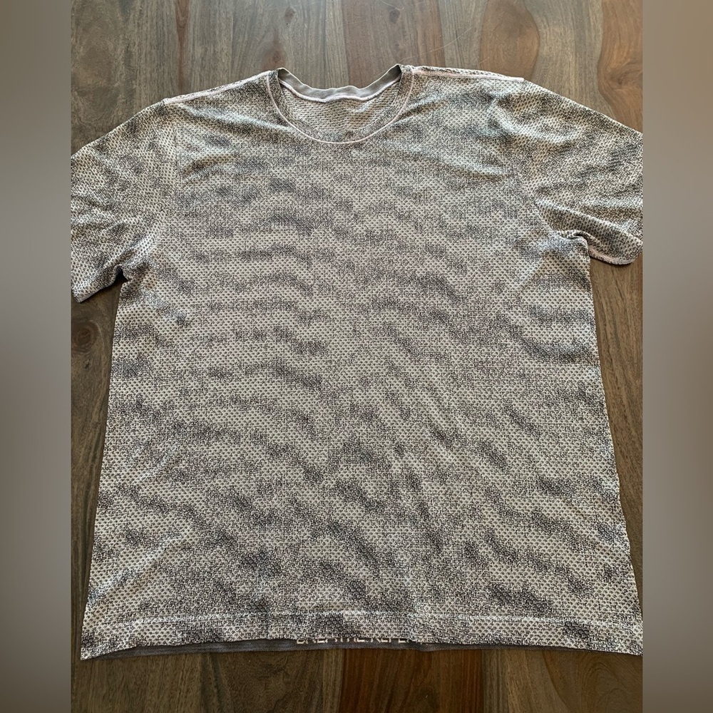 Lululemon Metal Vent Short Sleeve Shirt Mens Light Grey XXL Crew Neck Activewear